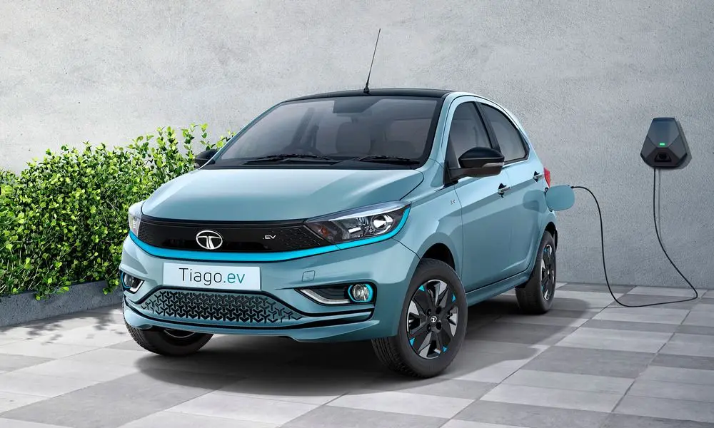 Tata Tiago EV electric hatchback front grille and LED headlights 2025 India