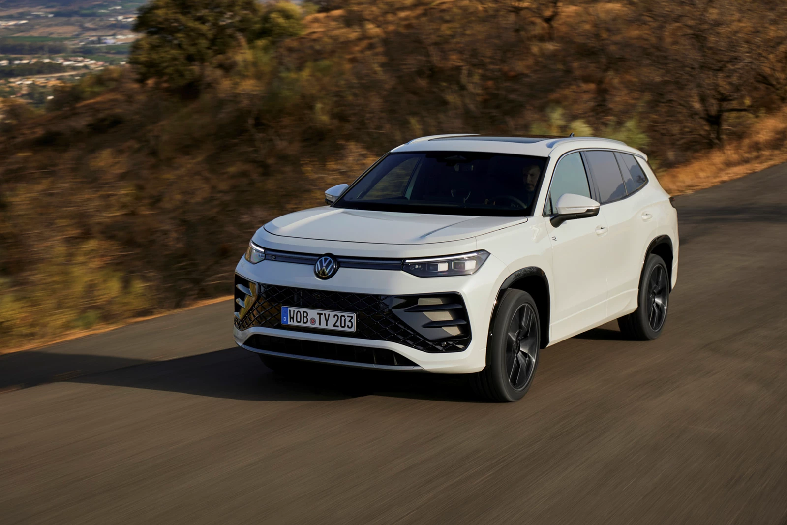 Volkswagen Tayron 7-seater SUV spied undisguised on Indian roads 2025