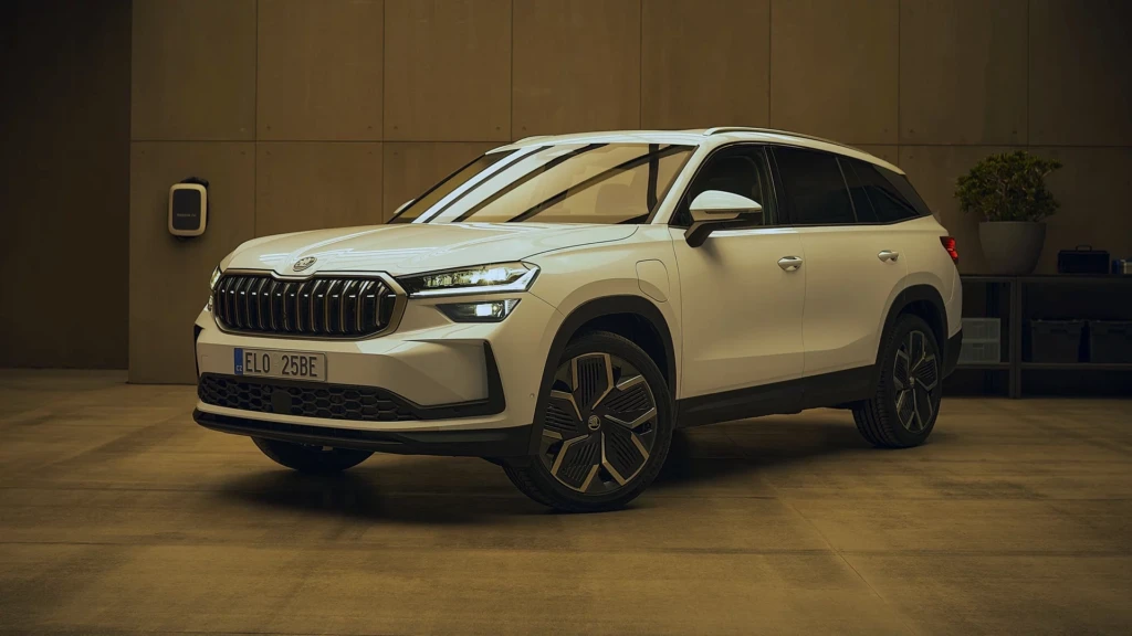 Skoda Cardiac Lounge SUV 2025 base variant in India