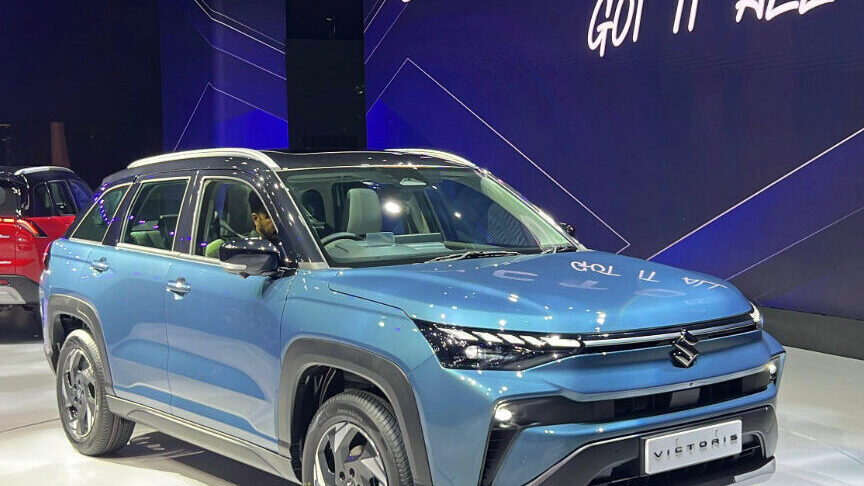 Maruti Suzuki Victoris front view in urban setting