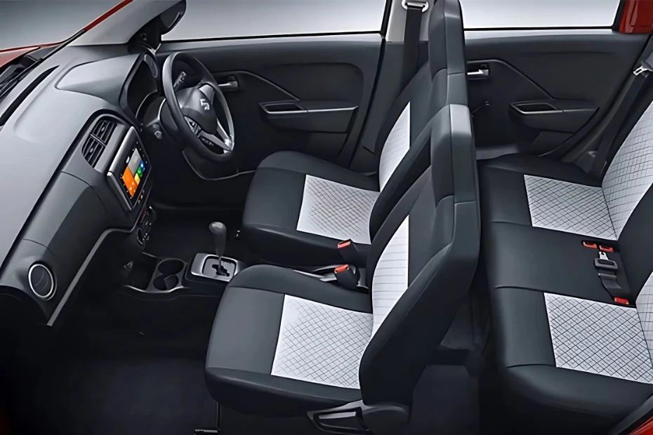 Maruti Alto K10 2025 interior dashboard touchscreen infotainment audio system