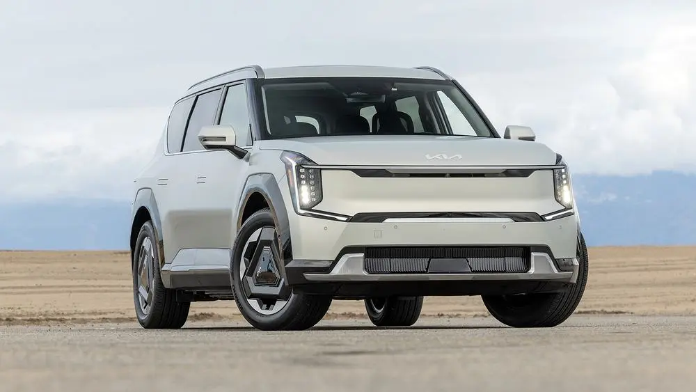 Kia EV9 side profile emphasizing bold wheels and modern lines.
