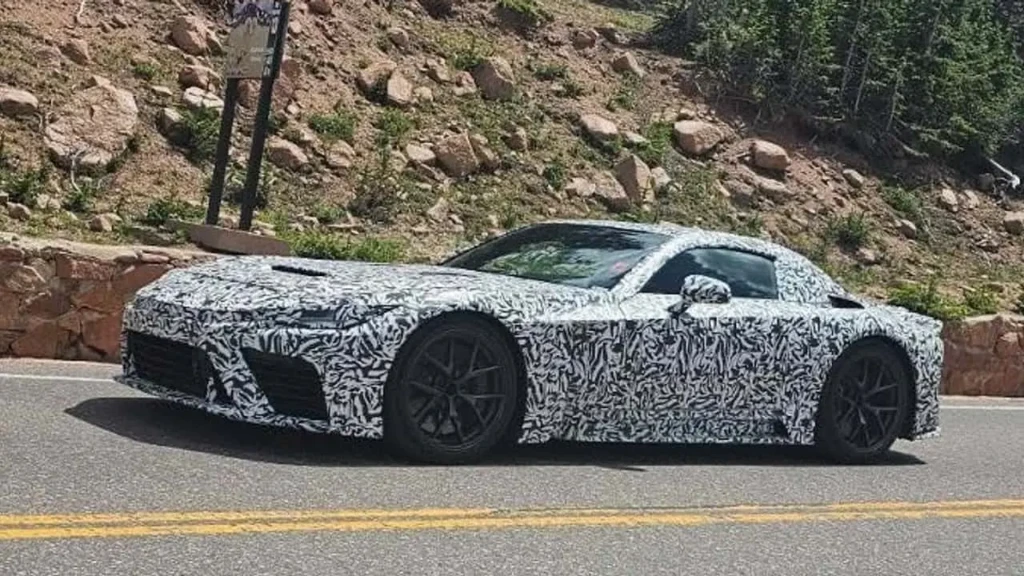 Lexus LFR prototype on the Nürburgring with a shorter rear wing and clean front fascia